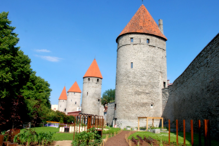 Tallinnan vanhankaupungin muurit