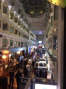 Promenade-kävelykatu Silja Symphonylla.