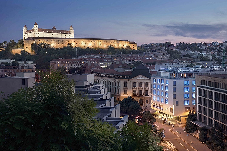falkensteiner-hotel-bratislava-exterior-001