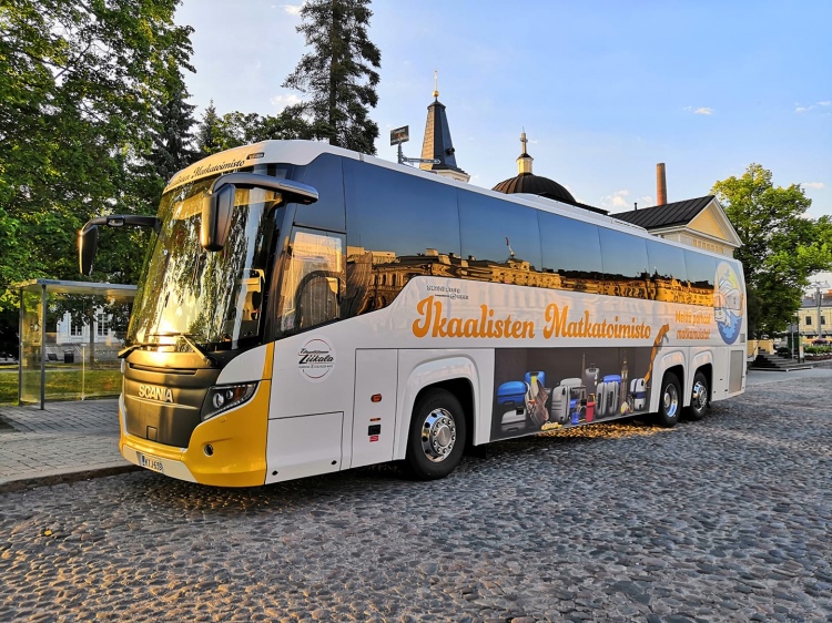 Ikaalisten Matkatoimiston bussi