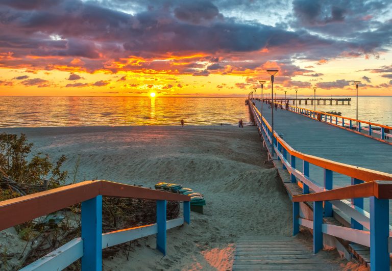 Palanga Laituri Palangassa auringonlaskussa