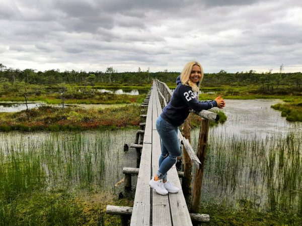 Merle Uljas työskentelee Ikaalisten Matkatoimistossa.